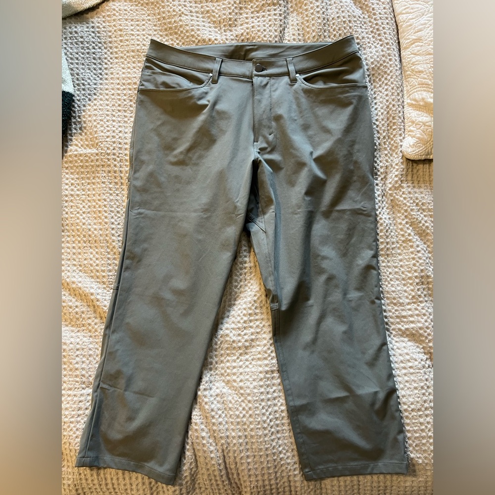 Mens Lululemon ABC pants Size 34